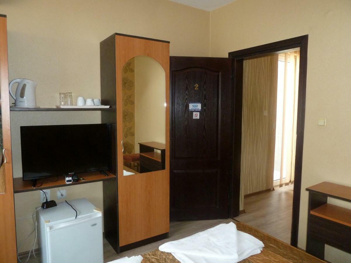 Tarnovski Dom Guest Rooms Veliko Tarnovo Kültér fotó